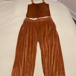 SKIMS velour outfit size medium